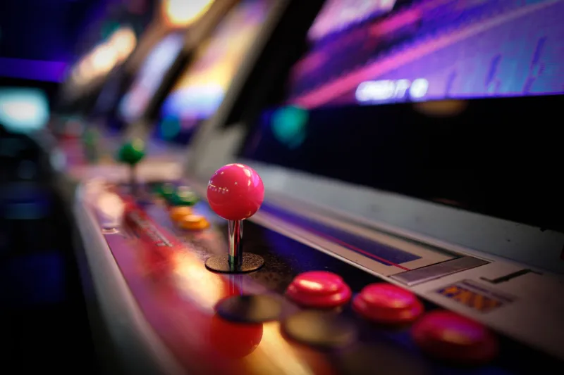 Lies, Damned Lies, and Beautiful Pixels: Inside the Fake Screenshot Underground